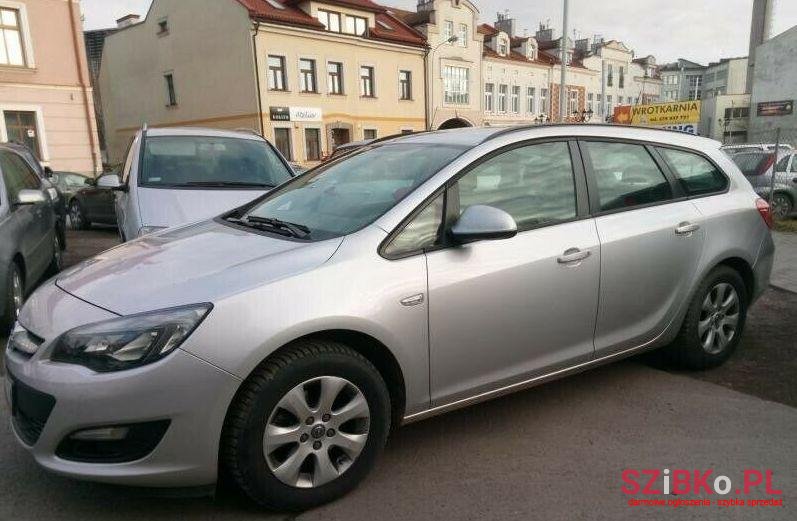 2016' Opel Astra photo #1