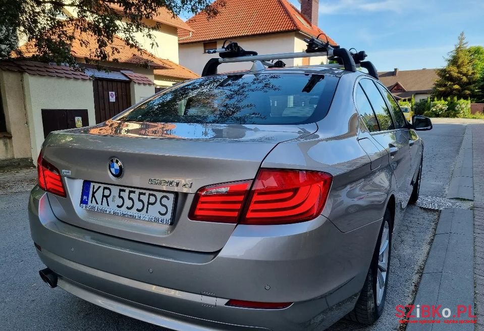 2011' BMW Seria 5 photo #4