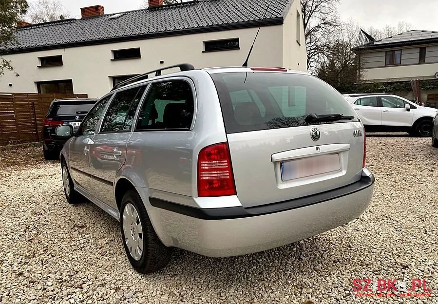 2010' Skoda Octavia 1.6 Tour Plus photo #4