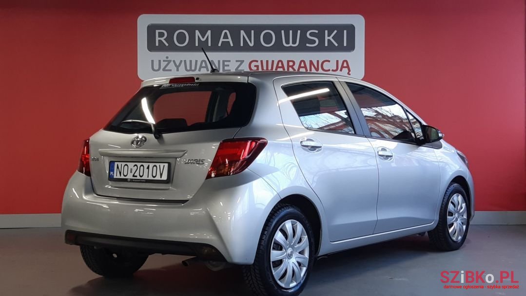 2015' Toyota Yaris photo #4