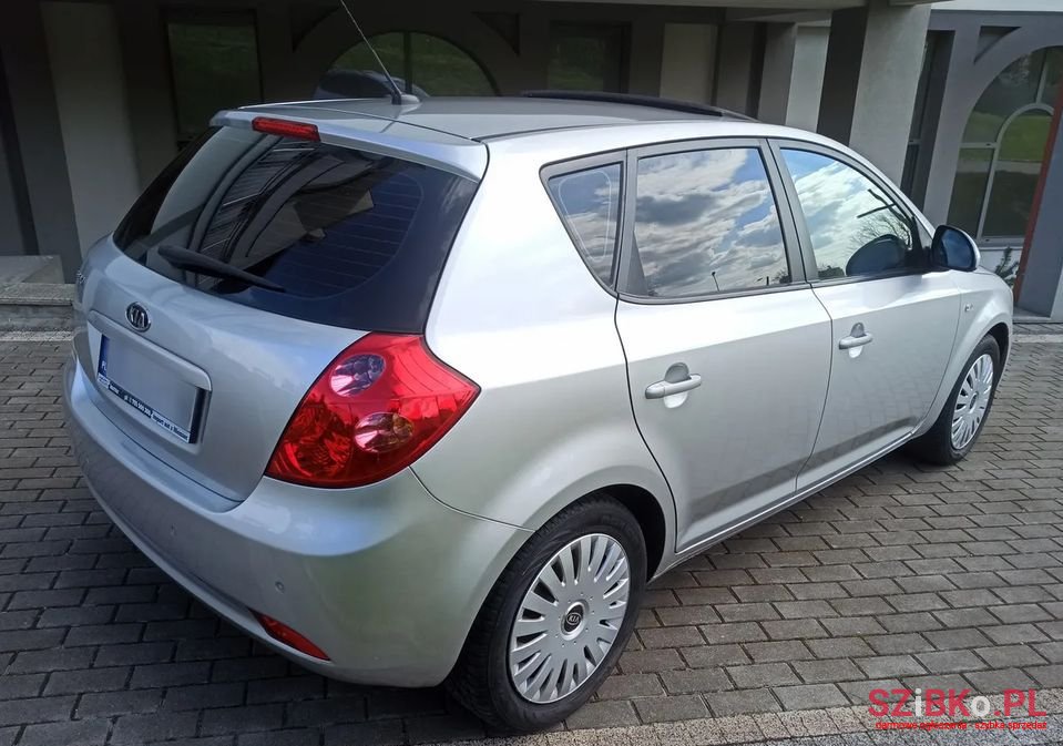 2007' Kia Ceed photo #2