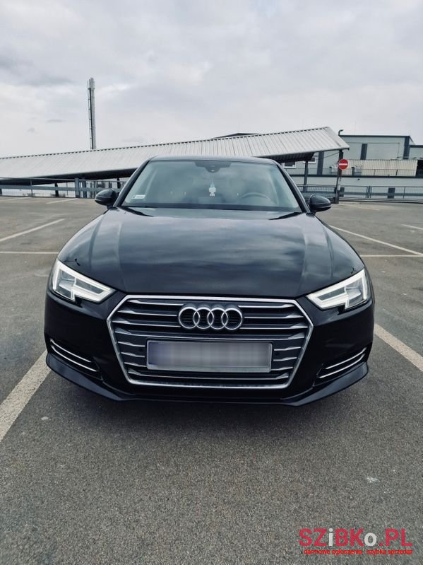 2016' Audi A4 photo #2