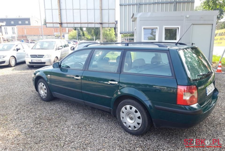 2001' Volkswagen Passat photo #5