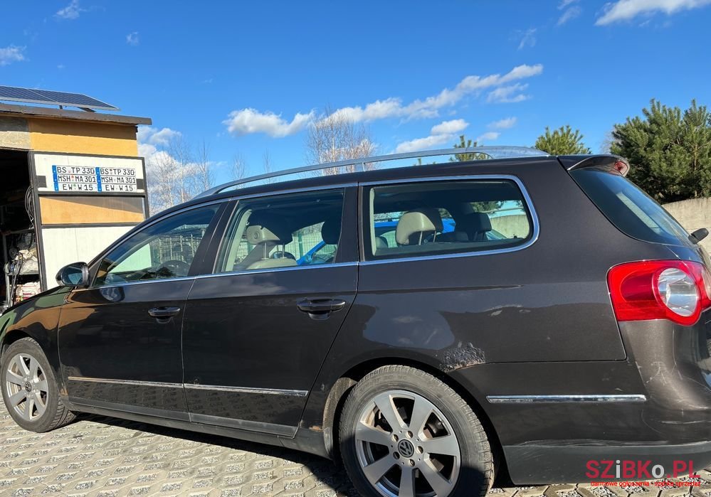 2006' Volkswagen Passat photo #5