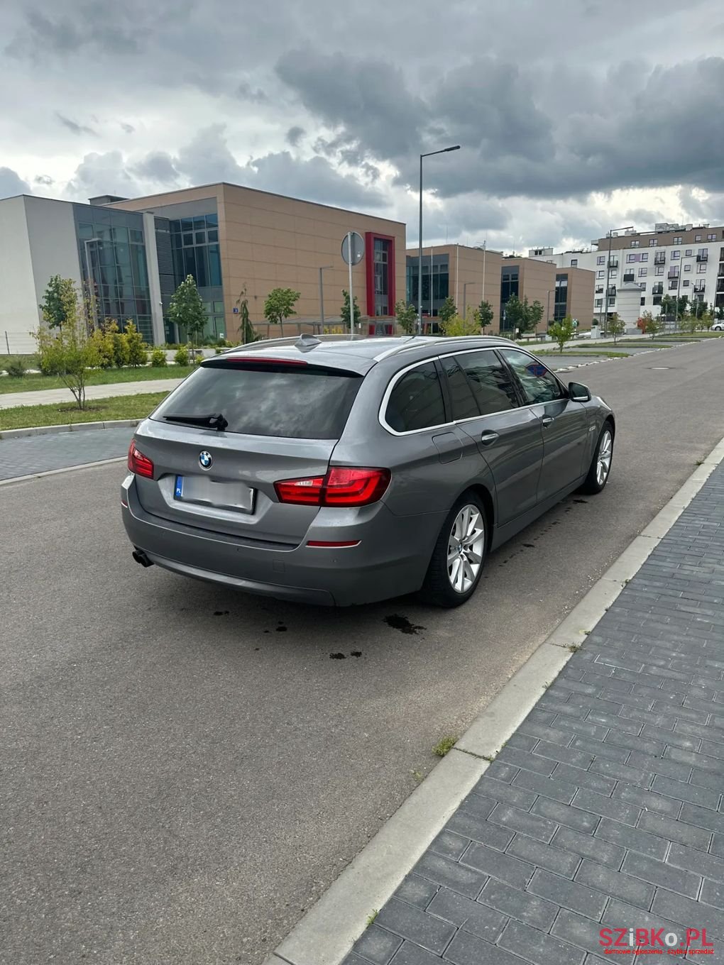 2012' BMW 5 Series photo #6