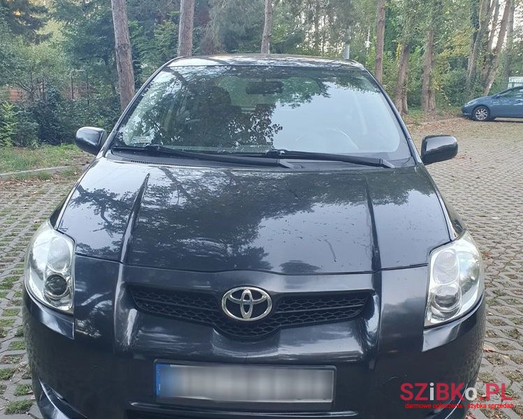 2007' Toyota Auris photo #1