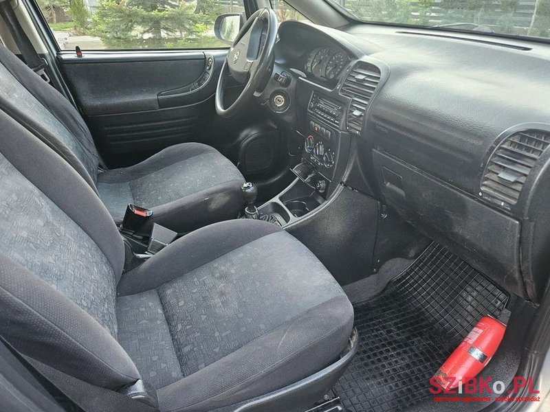 2000' Opel Zafira 2.0 Di Elegance photo #4