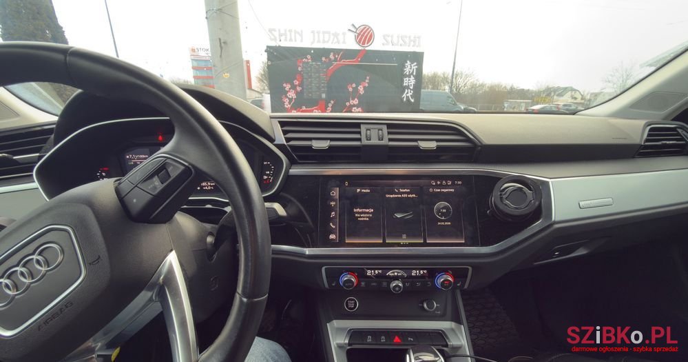 2022' Audi Q3 photo #6