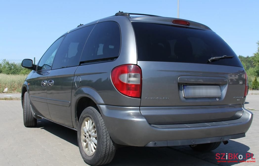2006' Chrysler Grand Voyager photo #2