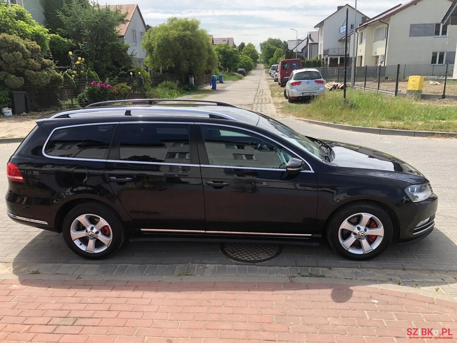 2011' Volkswagen Passat photo #4