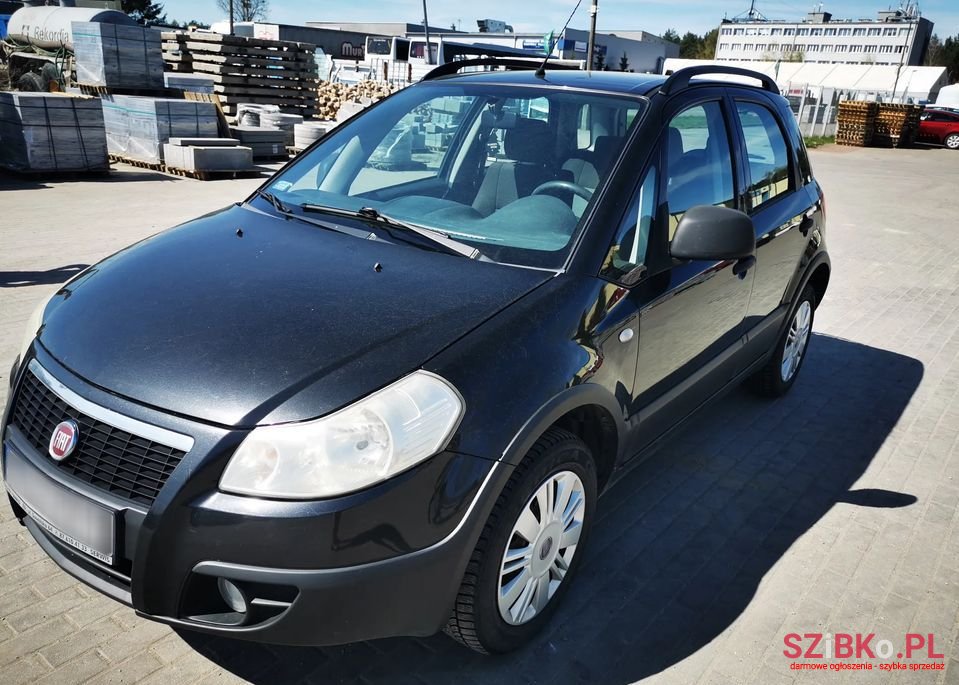 2009' Fiat Sedici photo #3