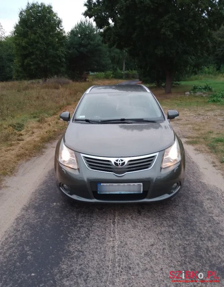 2009' Toyota Avensis photo #1