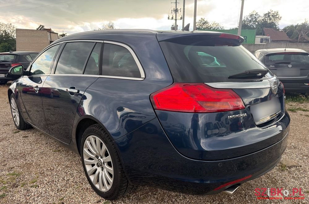 2011' Opel Insignia photo #4