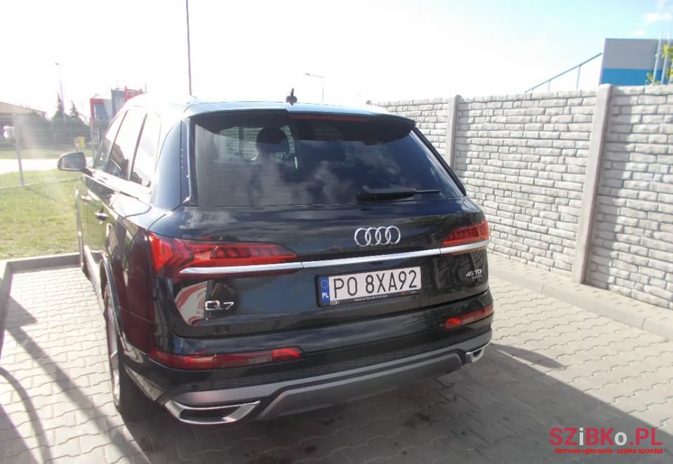 2022' Audi Q7 photo #3
