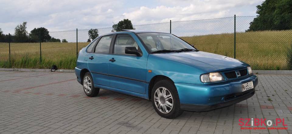 1996' SEAT Cordoba photo #1