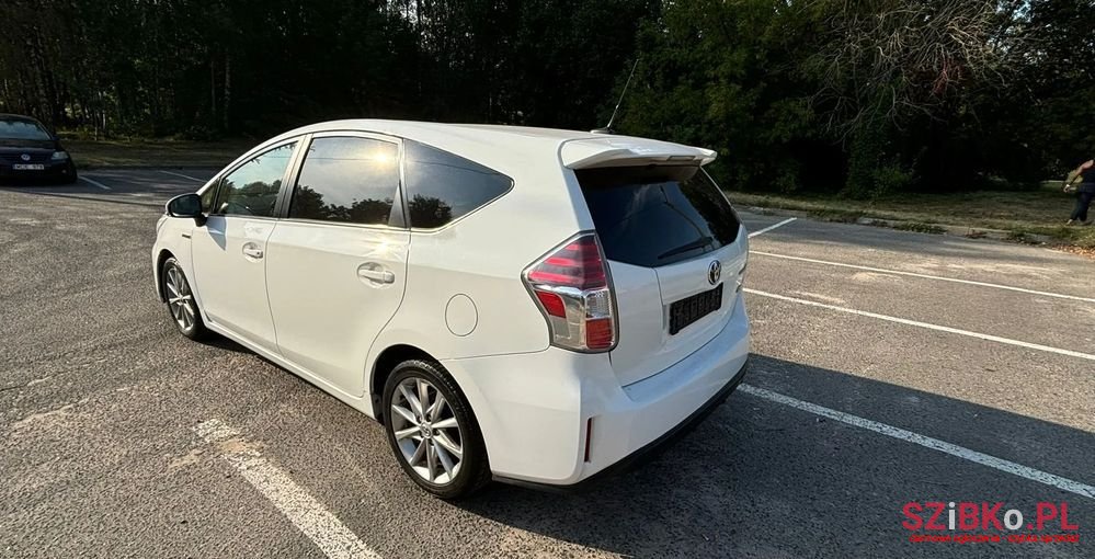 2016' Toyota Prius+ photo #3