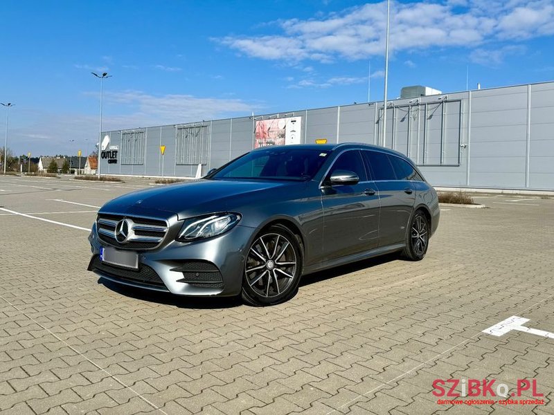 2017' Mercedes-Benz E-Class photo #1