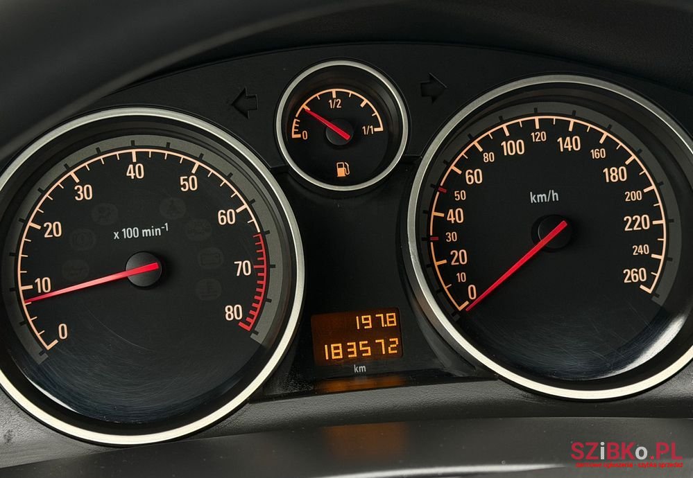 2006' Opel Astra photo #6