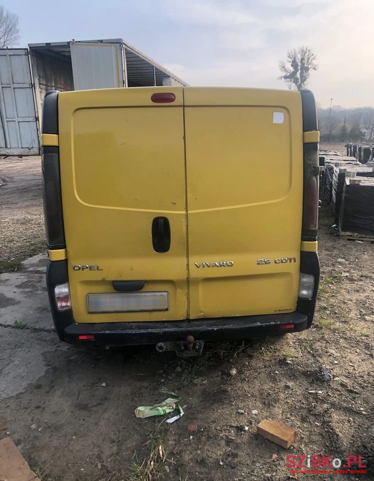 2001' Opel Vivaro photo #3