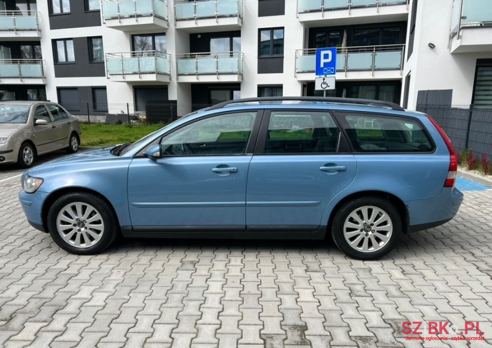 2005' Volvo V50 photo #2