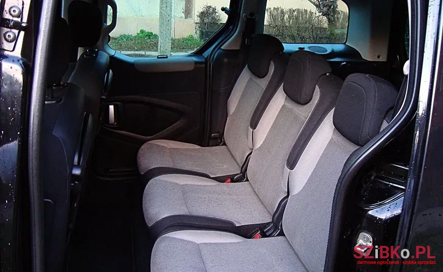 2012' Peugeot Partner Tepee 120 Vti Family photo #6