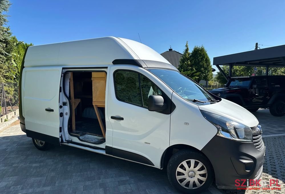 2015' Opel Vivaro photo #5