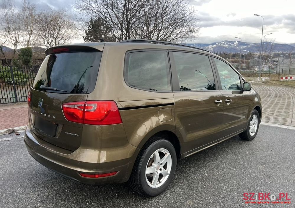 2011' SEAT Alhambra photo #4