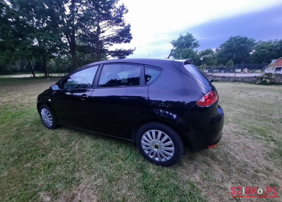 2006' SEAT Leon photo #3