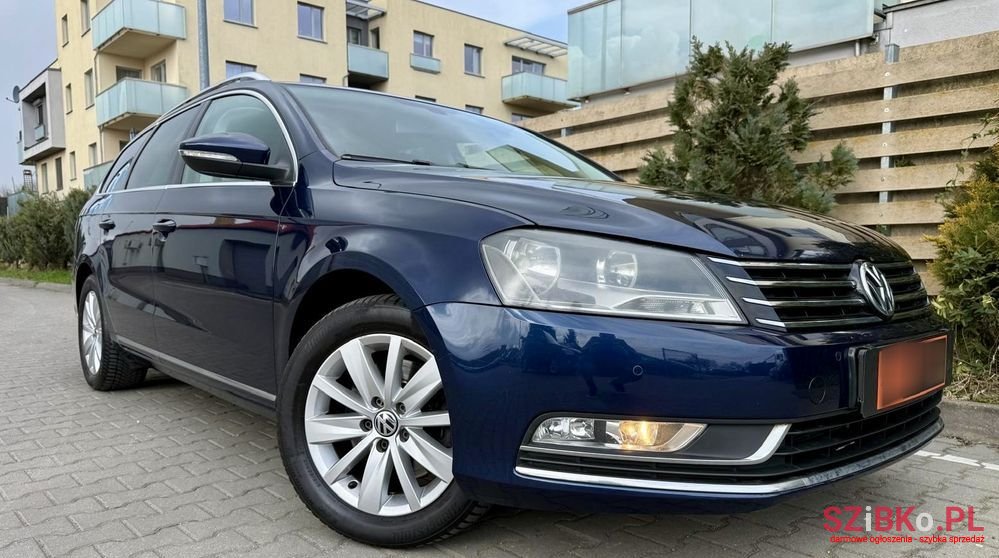 2013' Volkswagen Passat photo #1