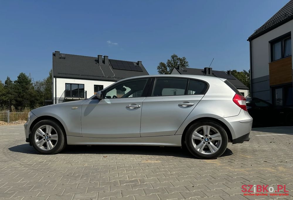 2005' BMW 1 Series 116I photo #5