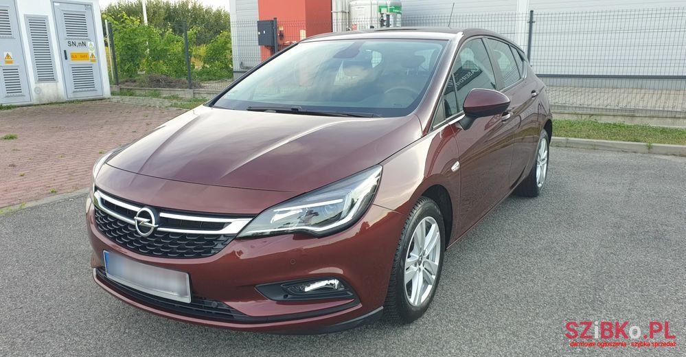 2019' Opel Astra photo #1