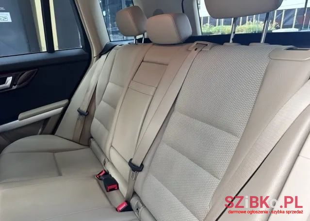 2011' Mercedes-Benz GLK 220 Cdi 4-Matic photo #5