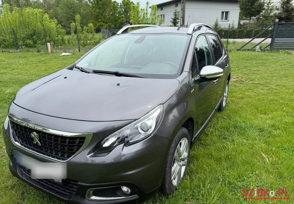 2019' Peugeot 2008 1.5 Bluehdi Style photo #3