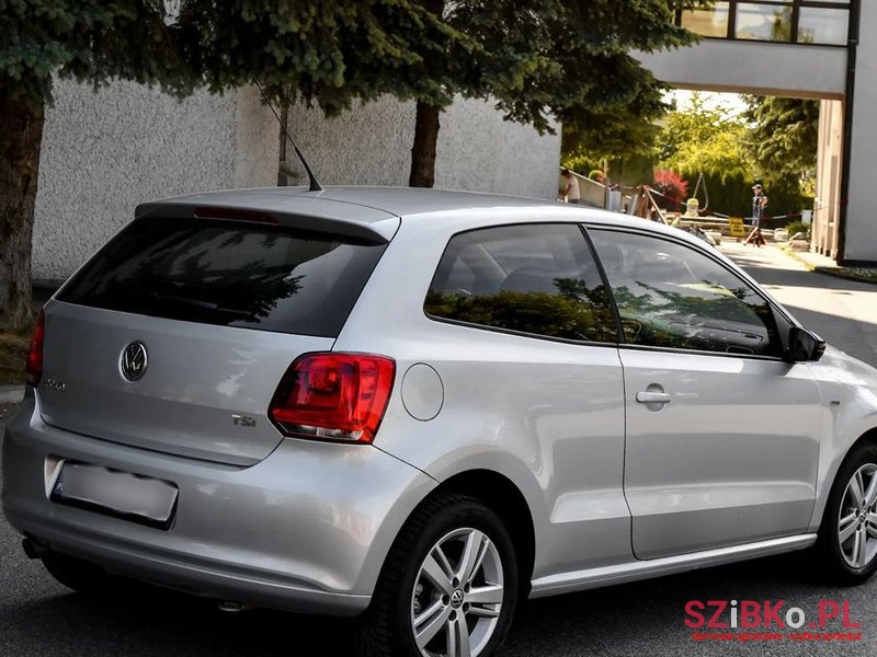 2012' Volkswagen Polo photo #4