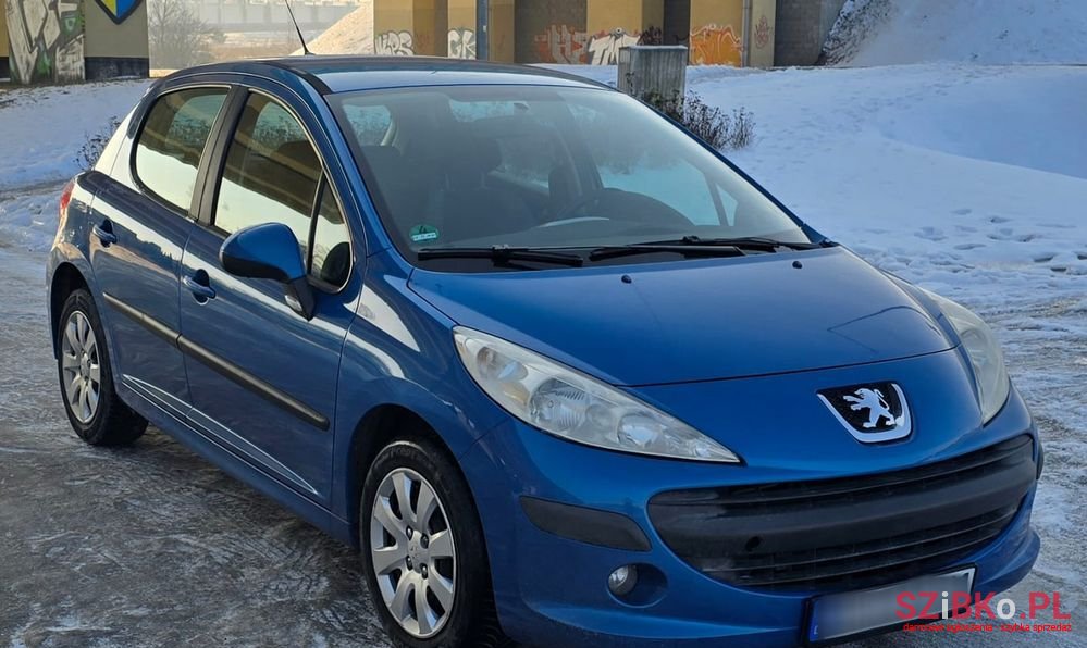 2006' Peugeot 207 90 Tendance photo #2