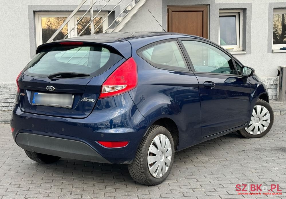 2011' Ford Fiesta photo #4