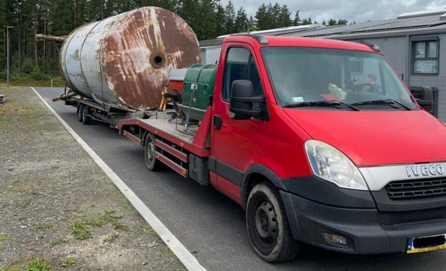 Polski kierowca zatrzymany za granicą cztery razy. Kontynuował podróż nawet bez tablic