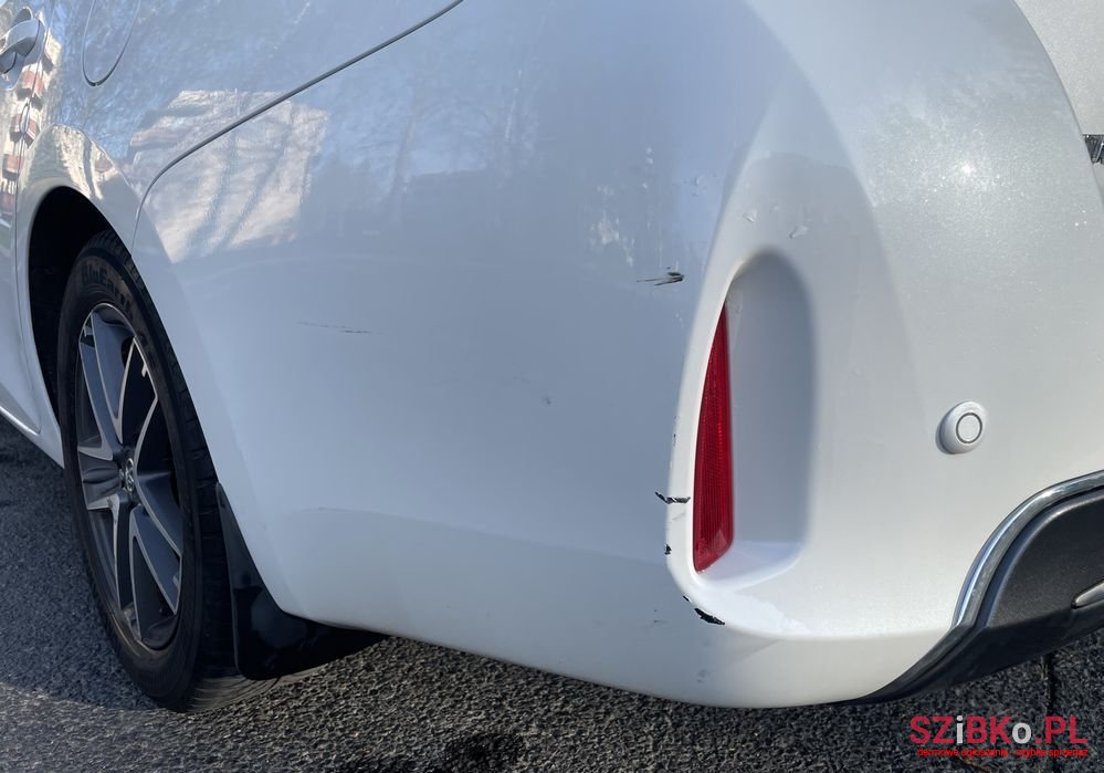 2014' Toyota Auris photo #5