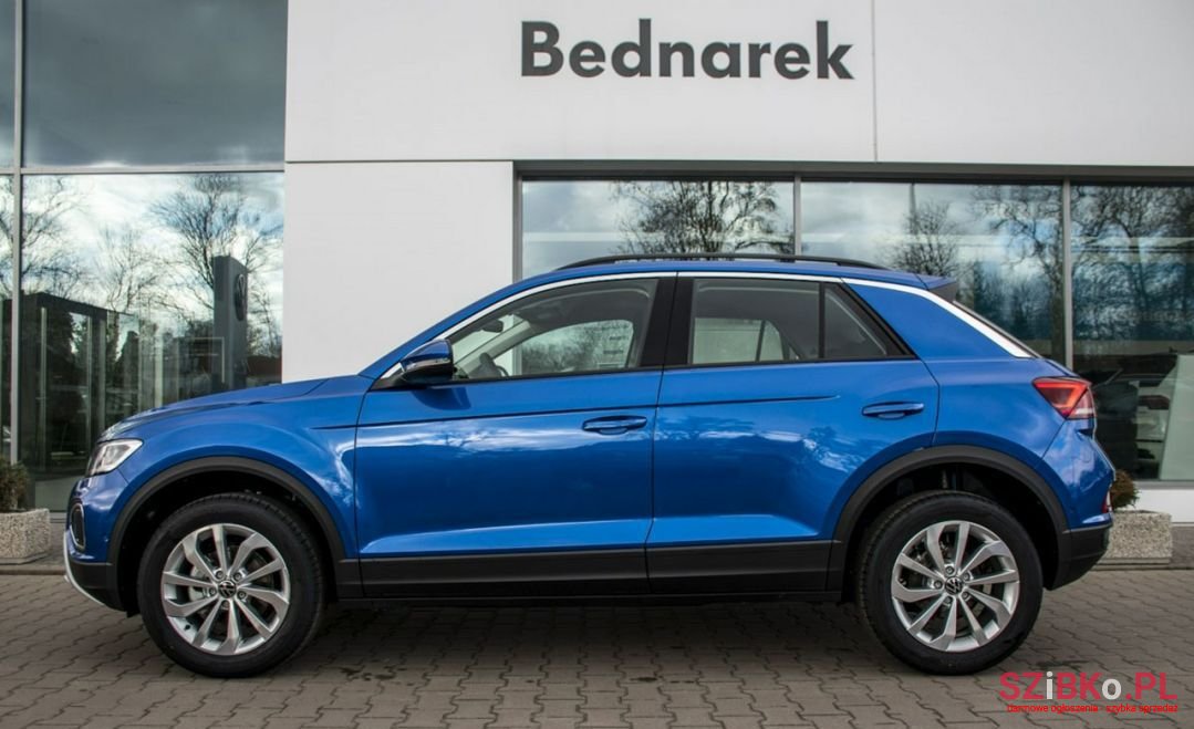 2022' Volkswagen T-Roc photo #4
