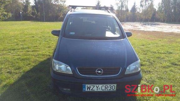 2002' Opel Zafira photo #1
