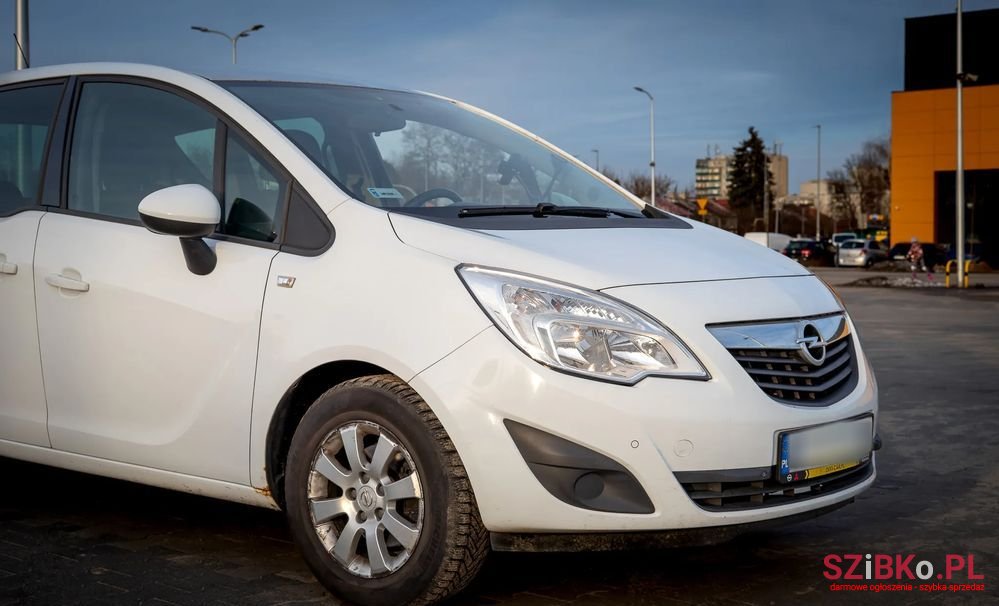 2012' Opel Meriva 1.4 T Essentia photo #3