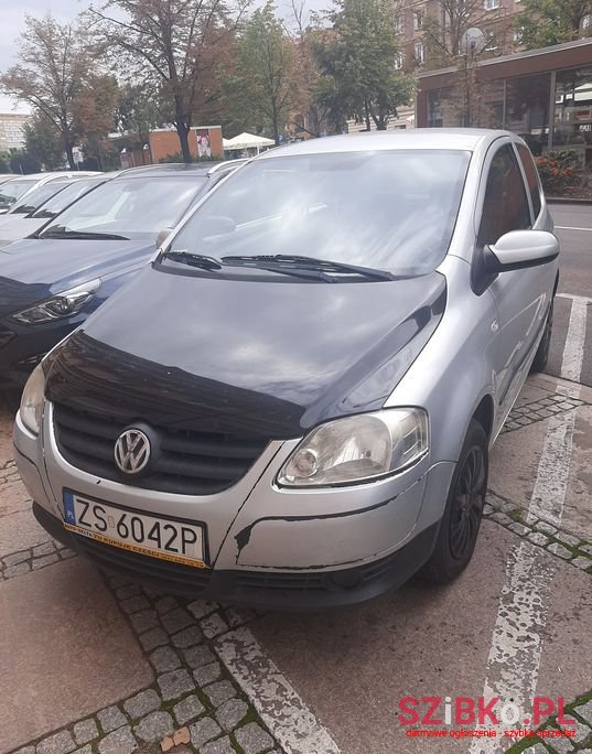 2007' Volkswagen Fox photo #5