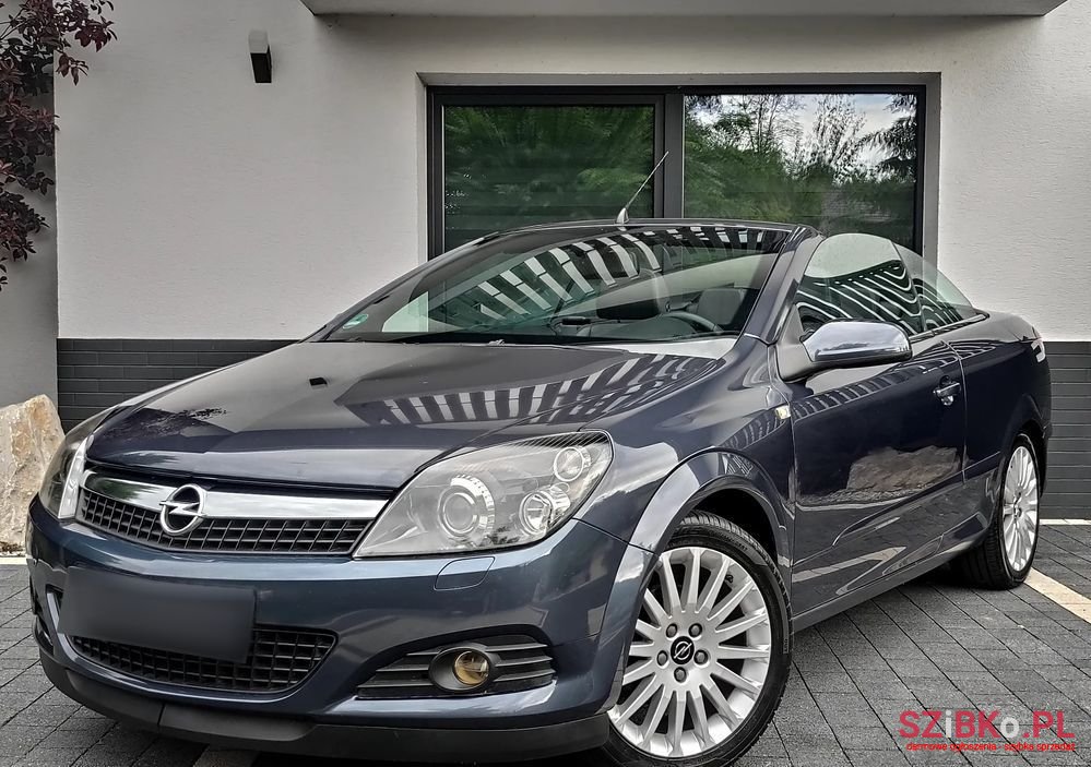 2007' Opel Astra photo #1