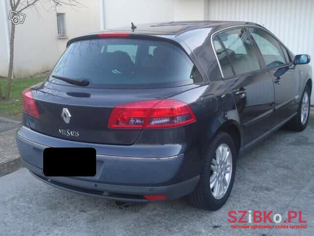 2004' Renault photo #2