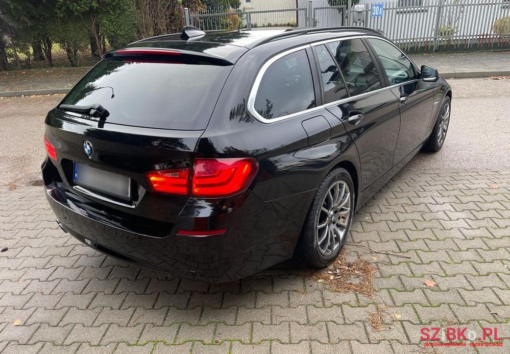 2010' BMW 5 Series photo #5