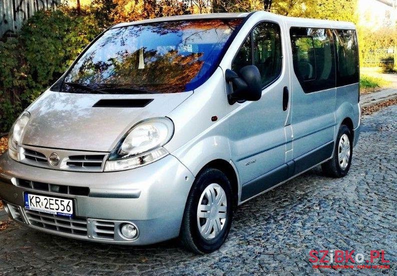 2005' Nissan Primastar photo #1