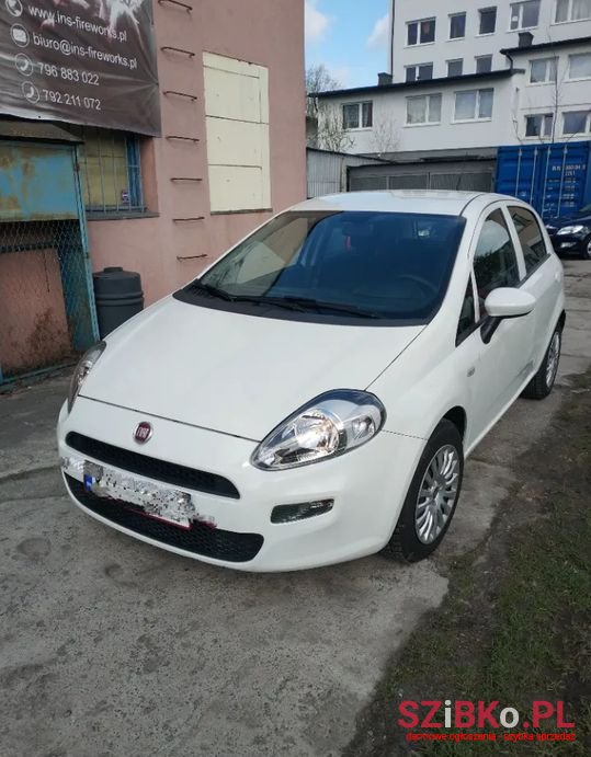 2016' Fiat Punto photo #1