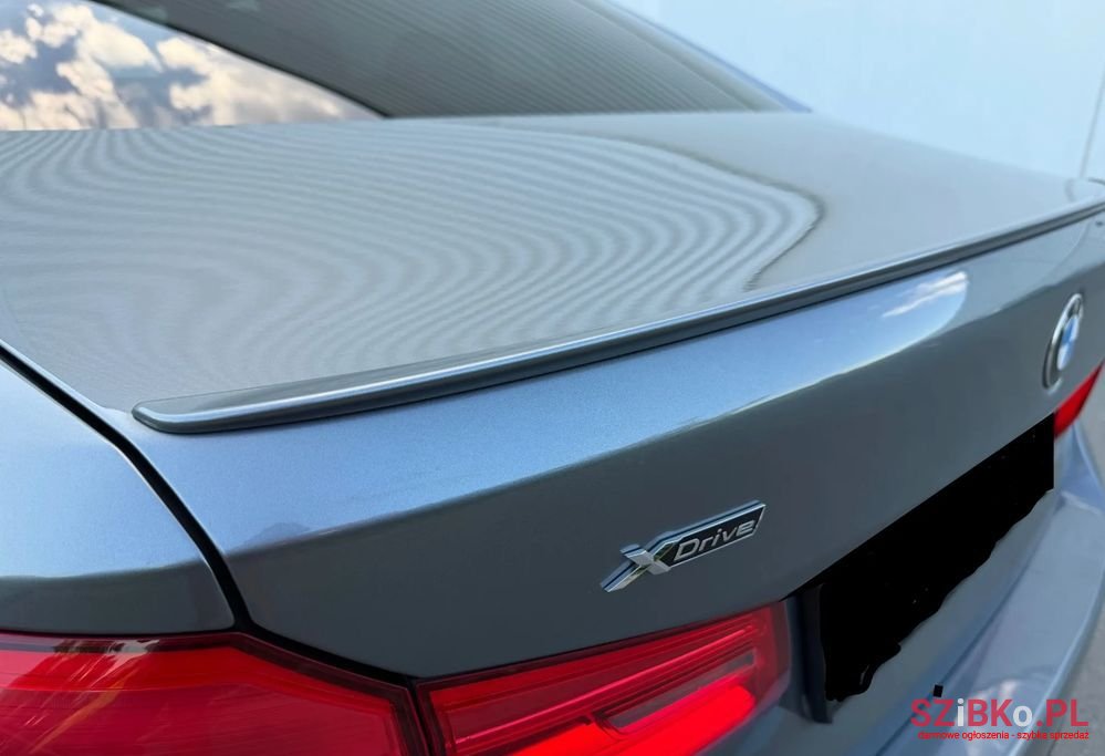 2017' BMW 5 Series photo #6