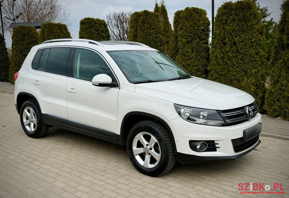 2012' Volkswagen Tiguan photo #5