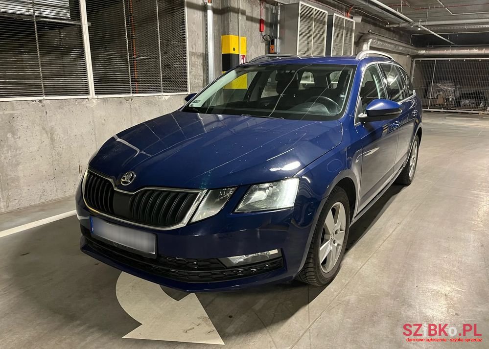 2017' Skoda Octavia 1.6 Tdi Ambition photo #1
